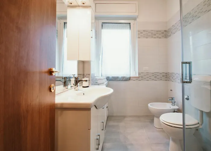 アパート Da Mario - Lakeside Srl Leisure & Business アローナ