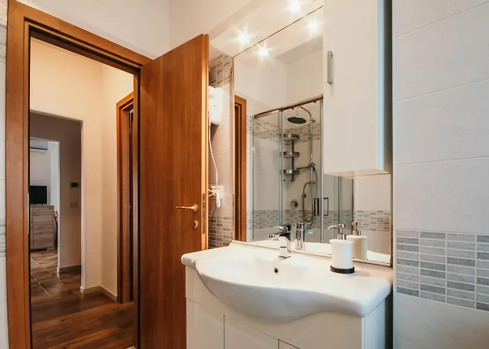 アパート Da Mario - Lakeside Srl Leisure & Business アローナ